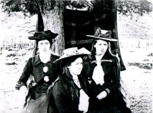 Dora, Anna and Evelyn McGaveston